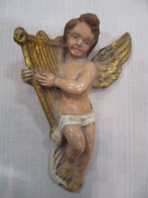 Engel mit Harfe im antiken Stil